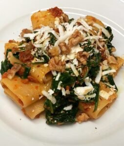 Pasta with spinach and ricotta